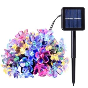 Цветочные гирлянды на солнечных батареях 7 м / 22,97 фута 50 шт. Цветущая вишня Цветные светодиоды Fairy Light
